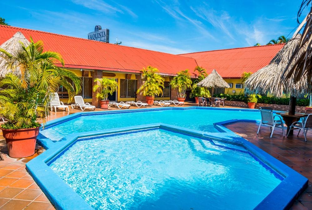 Hotel La Quinta La Ceiba Exteriér fotografie