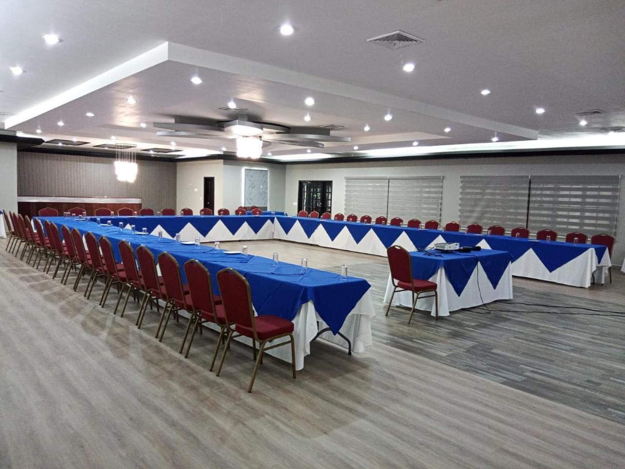 Hotel La Quinta La Ceiba Exteriér fotografie