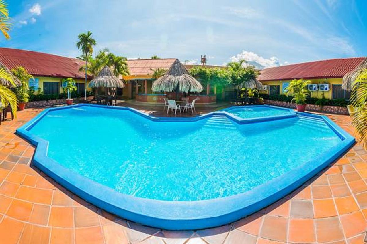 Hotel La Quinta La Ceiba Exteriér fotografie